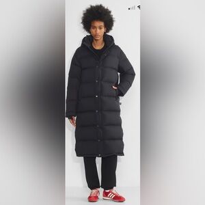 Aritizia Women's Super Puff Long in Black